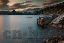 高清女女同性一区二区-探索多元情感，女性之间的细腻情感世界
